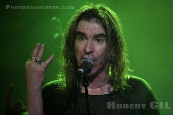 NEW MODEL ARMY - 2009-12-18 - PARIS - La Maroquinerie - 